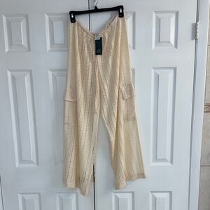 Wild Fable: Brand New with Tags - Cream Cover Up Cargo Pants Size Medium
